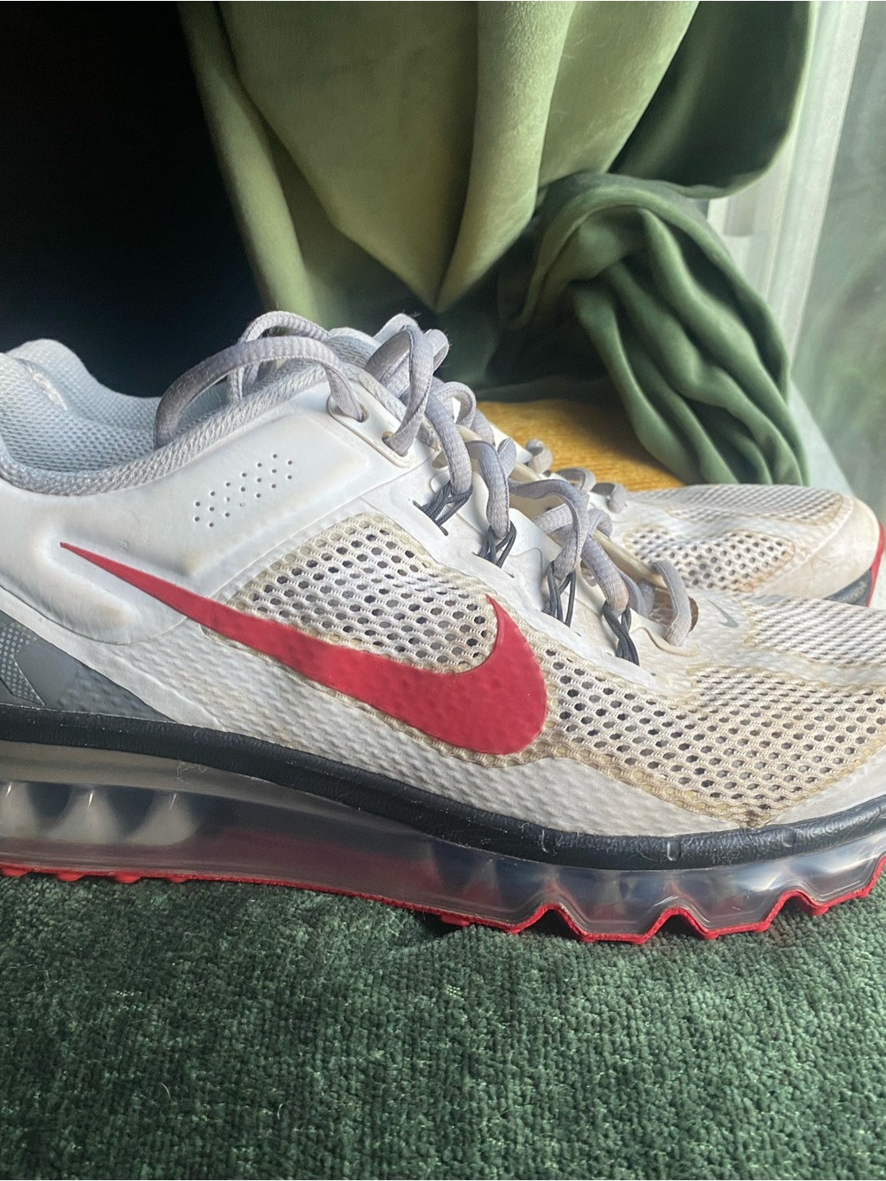 Nike Air Max Gooooo US 10 White Mesh Athletic Shoes with Red Swoosh